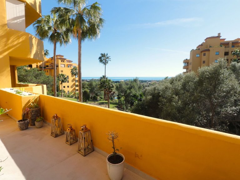 Apartment for Sale in New Golden Mile, Malaga 16