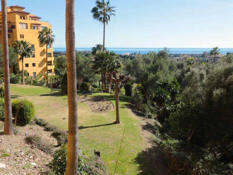 Apartment for Sale in New Golden Mile, Malaga 17