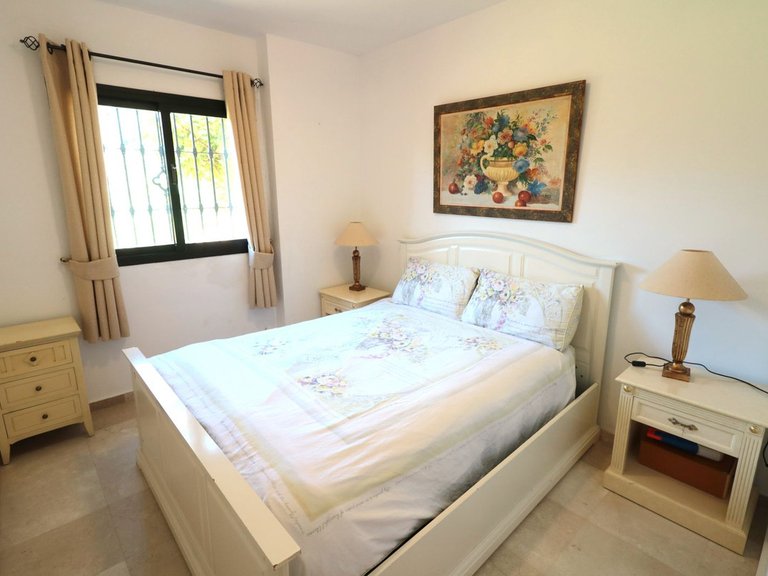 Apartment for Sale in New Golden Mile, Malaga 18