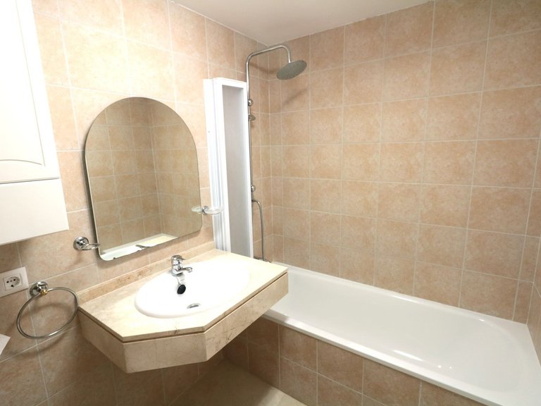Apartment for Sale in New Golden Mile, Malaga 29
