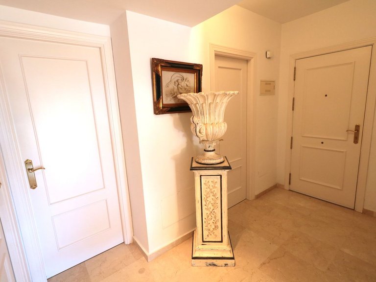 Apartment for Sale in New Golden Mile, Malaga 31