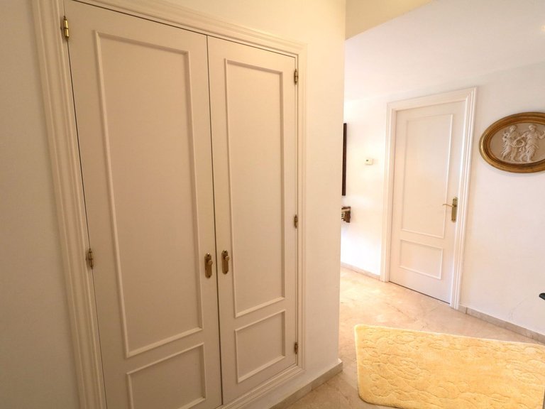 Apartment for Sale in New Golden Mile, Malaga 33