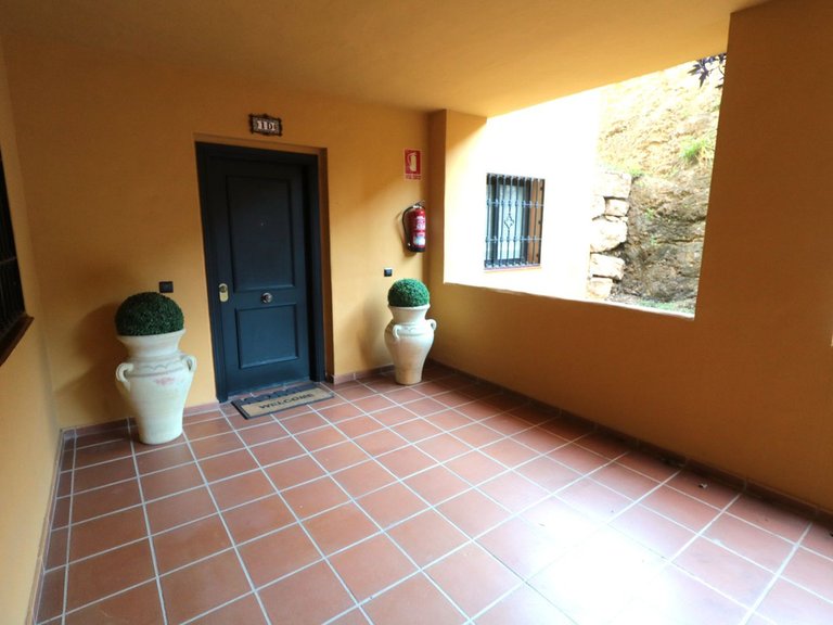 Apartment for Sale in New Golden Mile, Malaga 34