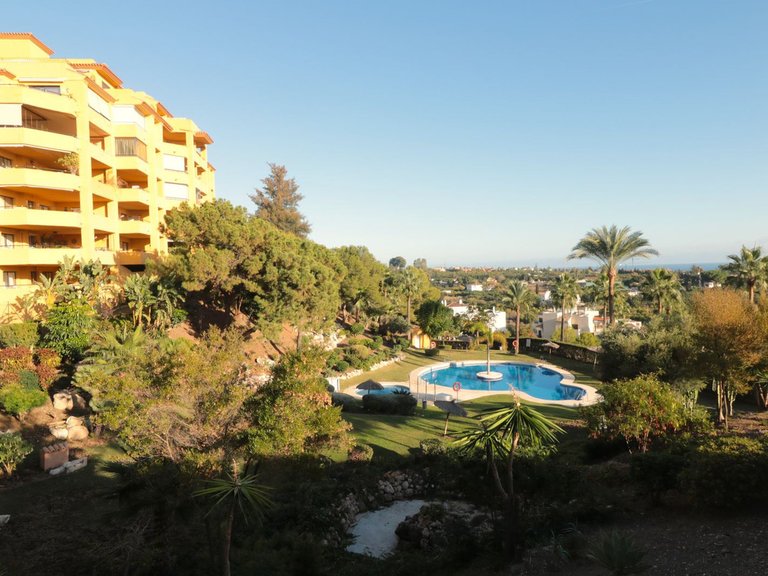 Apartment for Sale in New Golden Mile, Malaga 36