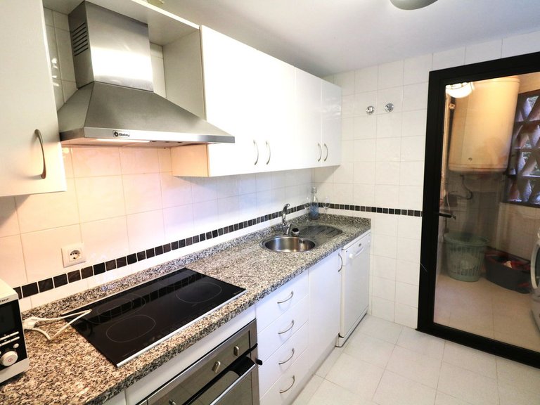 Apartment for Sale in New Golden Mile, Malaga 8