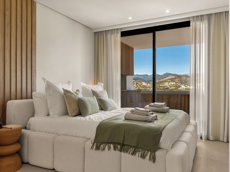 Apartment for Sale in Nueva Andalucía, Malaga 11