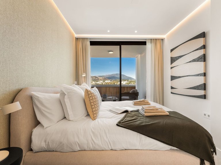 Apartment for Sale in Nueva Andalucía, Malaga 8