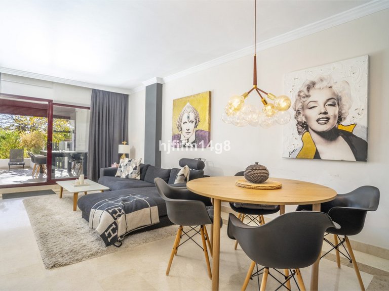 Apartment for Sale in San Pedro De Alcántara, Malaga 1