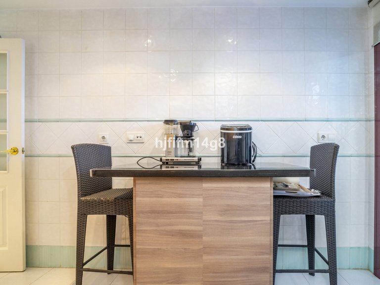 Apartment for Sale in San Pedro De Alcántara, Malaga 11
