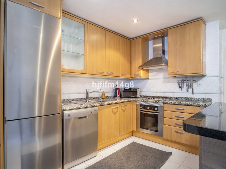Apartment for Sale in San Pedro De Alcántara, Malaga 12