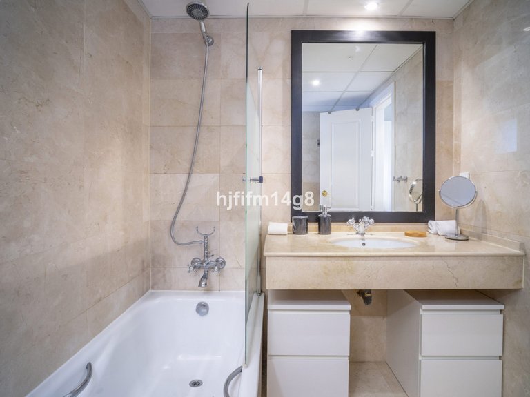 Apartment for Sale in San Pedro De Alcántara, Malaga 15