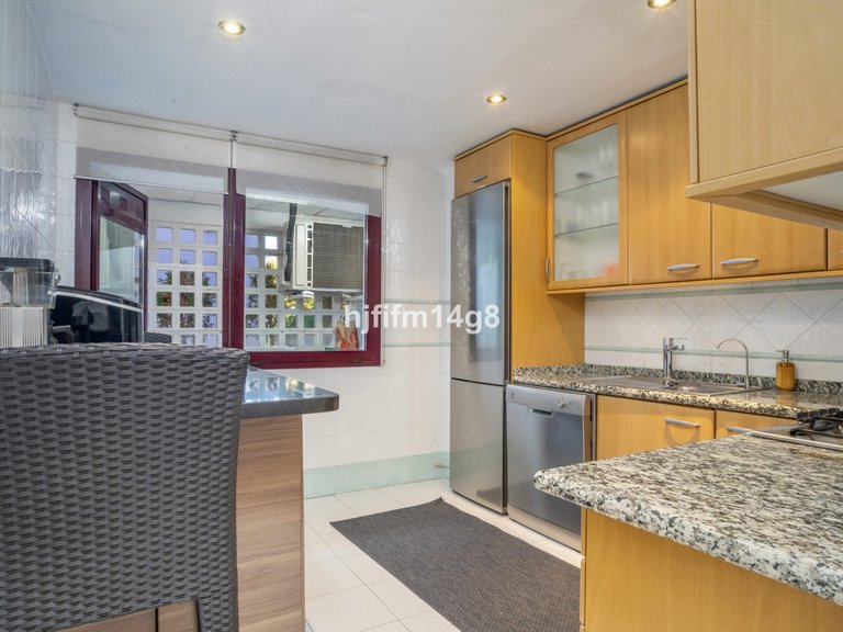 Apartment for Sale in San Pedro De Alcántara, Malaga 9