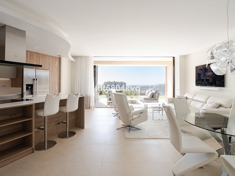 Apartment for Sale in Benahavís, Malaga 1
