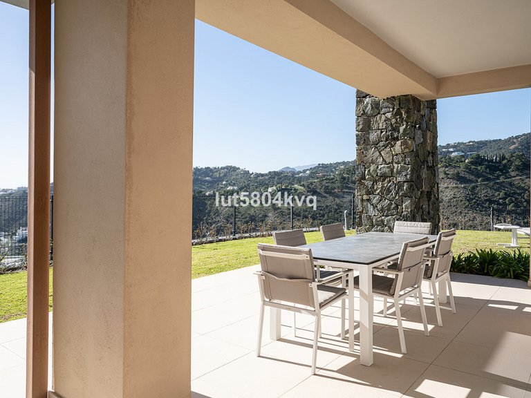 Apartment for Sale in Benahavís, Malaga 14