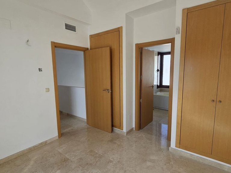 Villa for Sale in Doña Julia, Malaga 16