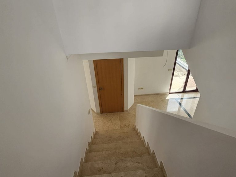 Villa for Sale in Doña Julia, Malaga 18