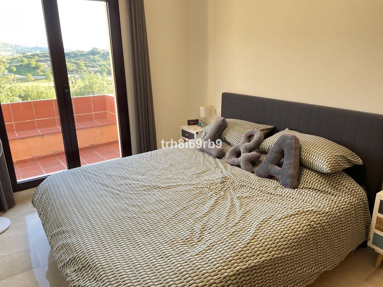Villa for Sale in Estepona, Malaga 10