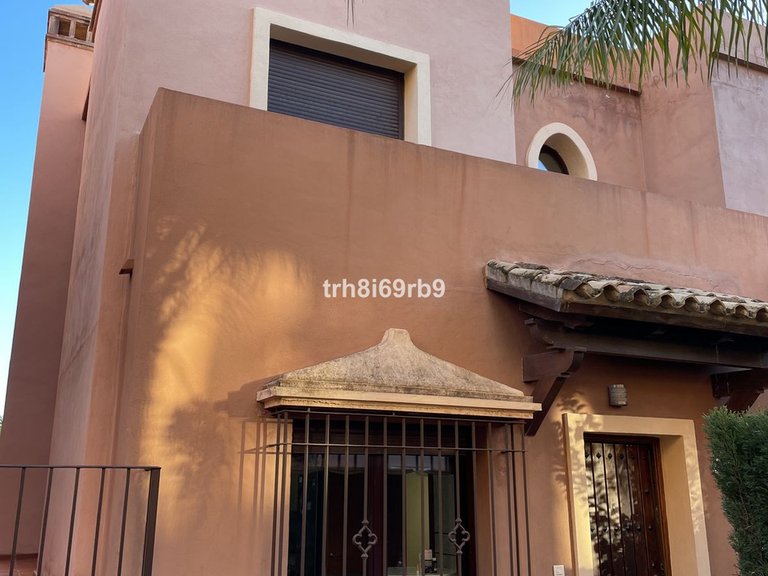 Villa for Sale in Estepona, Malaga 29
