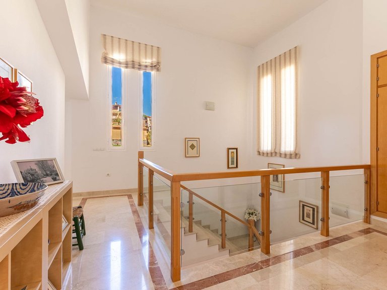 Villa for Sale in Mijas Golf, Malaga 17
