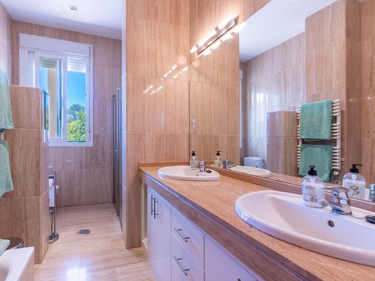 Villa for Sale in Mijas Golf, Malaga 8
