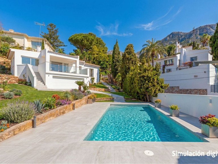 Villa for Sale in Benalmadena, Malaga 2