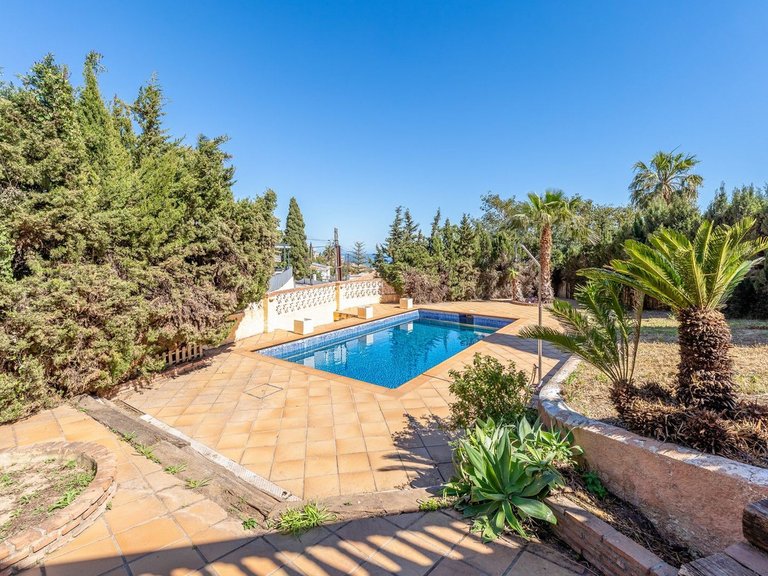 Villa for Sale in Benalmadena, Malaga 4