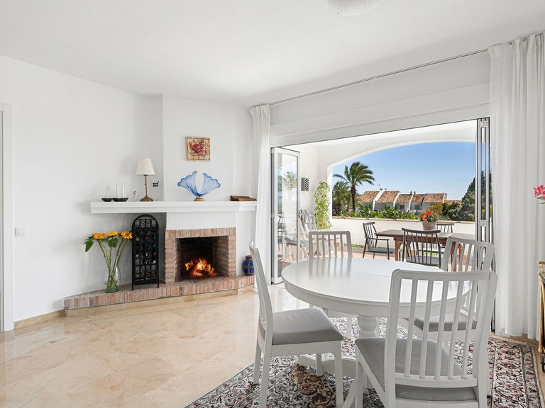 Apartment for Sale in Nueva Andalucía, Malaga 10