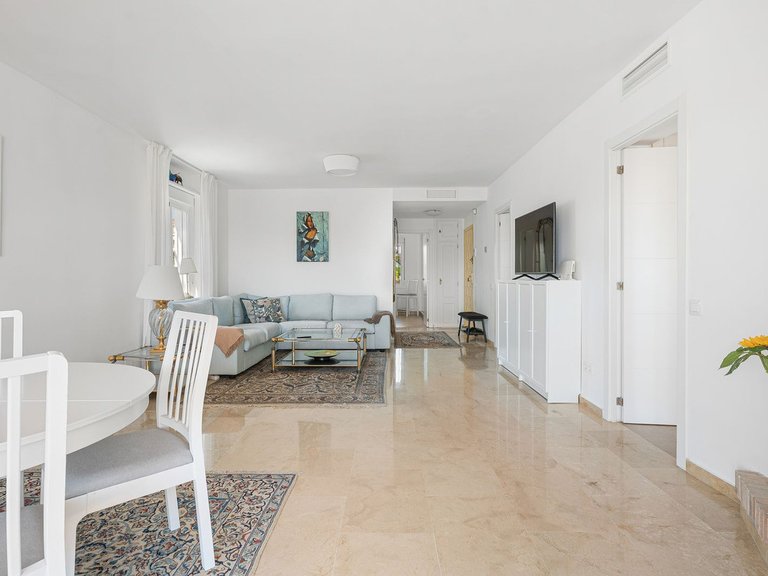 Apartment for Sale in Nueva Andalucía, Malaga 11