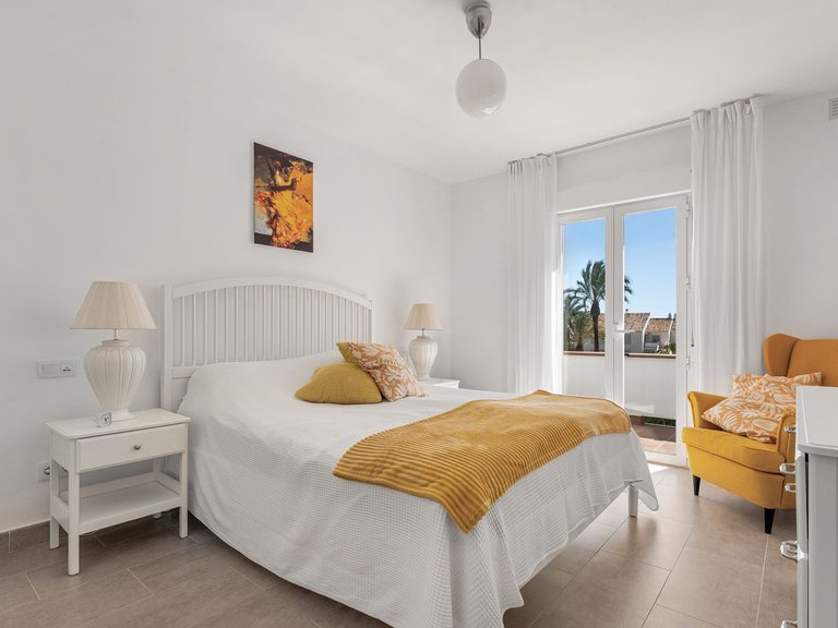 Apartment for Sale in Nueva Andalucía, Malaga 15