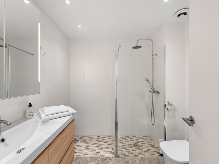 Apartment for Sale in Nueva Andalucía, Malaga 20