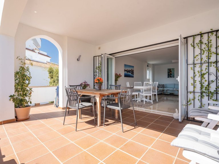 Apartment for Sale in Nueva Andalucía, Malaga 21