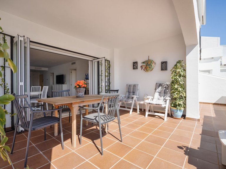 Apartment for Sale in Nueva Andalucía, Malaga 22