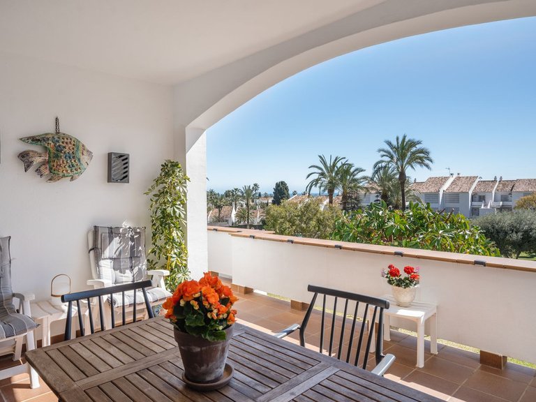 Apartment for Sale in Nueva Andalucía, Malaga 23