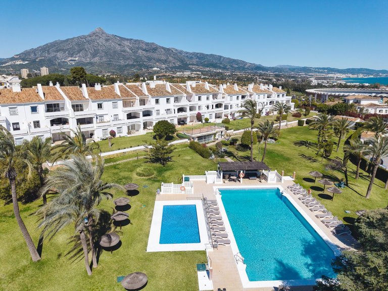 Apartment for Sale in Nueva Andalucía, Malaga 26