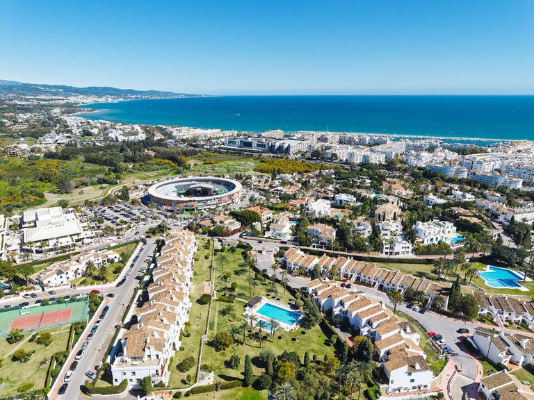 Apartment for Sale in Nueva Andalucía, Malaga 27