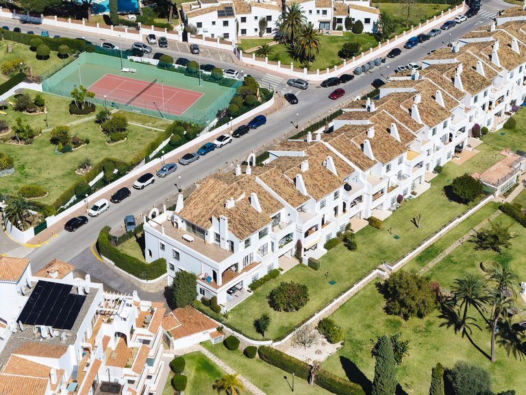Apartment for Sale in Nueva Andalucía, Malaga 29