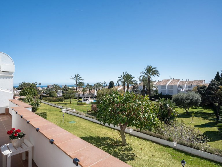 Apartment for Sale in Nueva Andalucía, Malaga 8