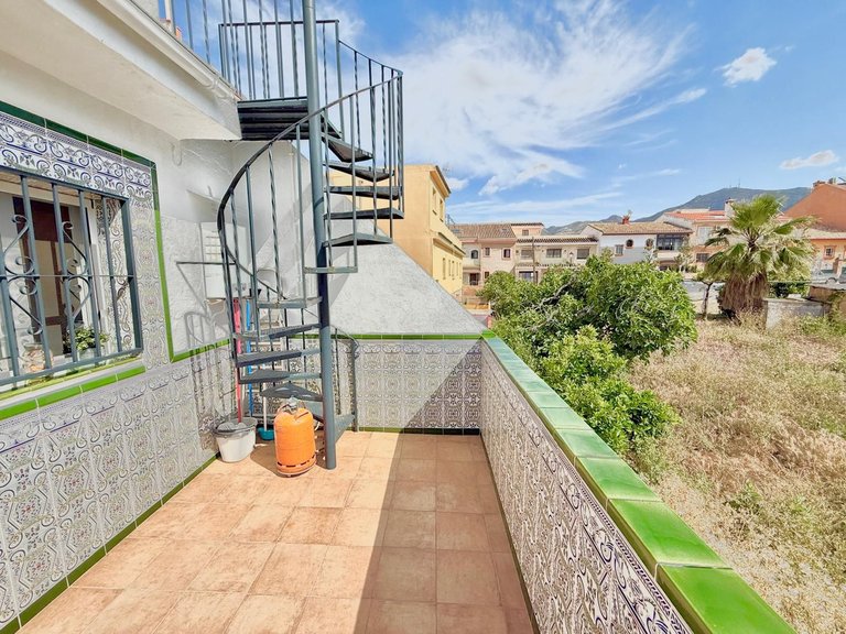 Villa for Sale in Los Pacos, Malaga 20