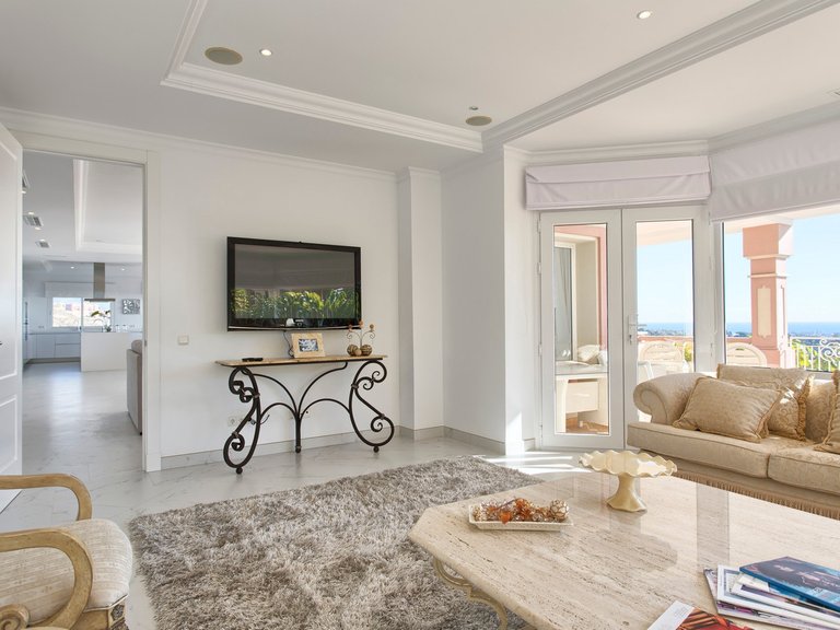 Villa for Sale in Benahavís, Malaga 10