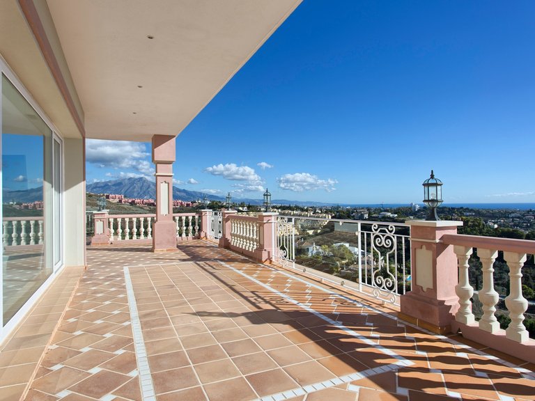 Villa for Sale in Benahavís, Malaga 20