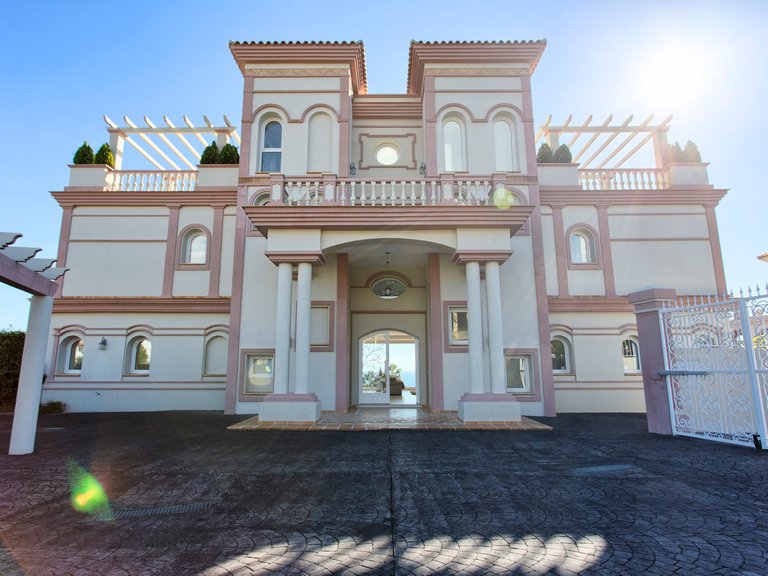 Villa for Sale in Benahavís, Malaga 45