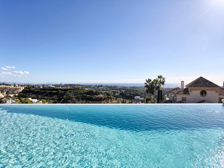 Villa for Sale in Benahavís, Malaga 47