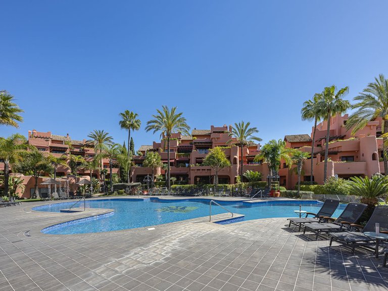 Apartment for Sale in New Golden Mile, Malaga 13