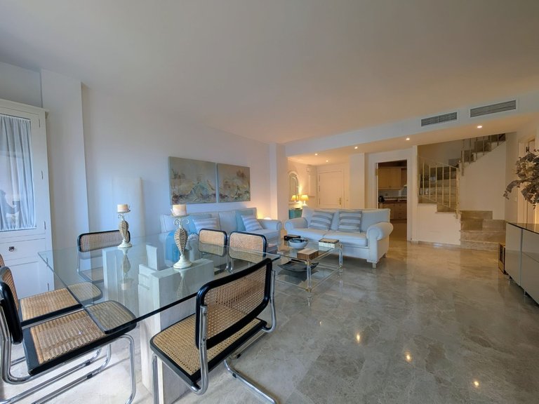 Apartment for Sale in San Pedro De Alcántara, Malaga 4