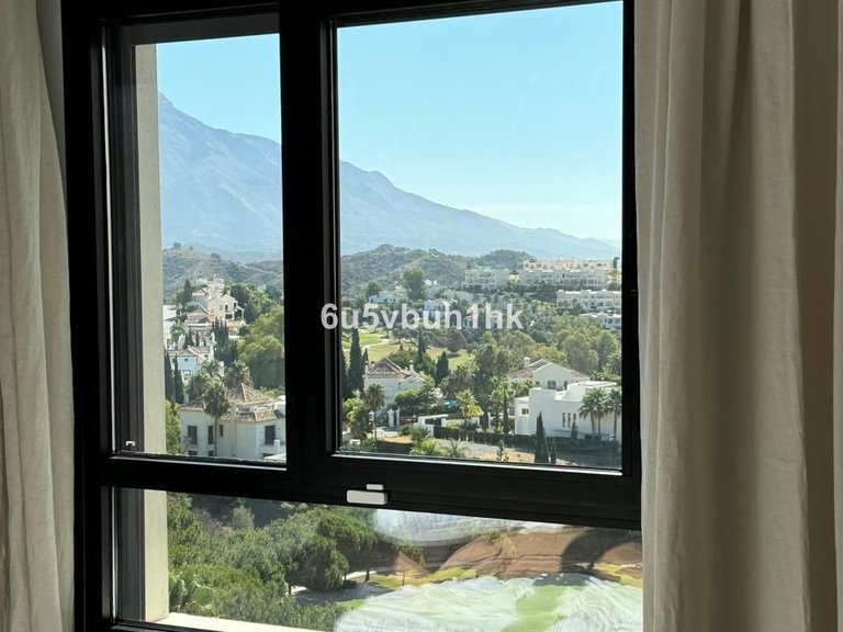 Apartment for Sale in La Quinta, Malaga 19