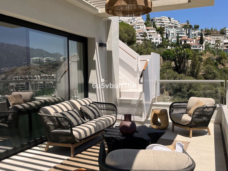 Apartment for Sale in La Quinta, Malaga 2