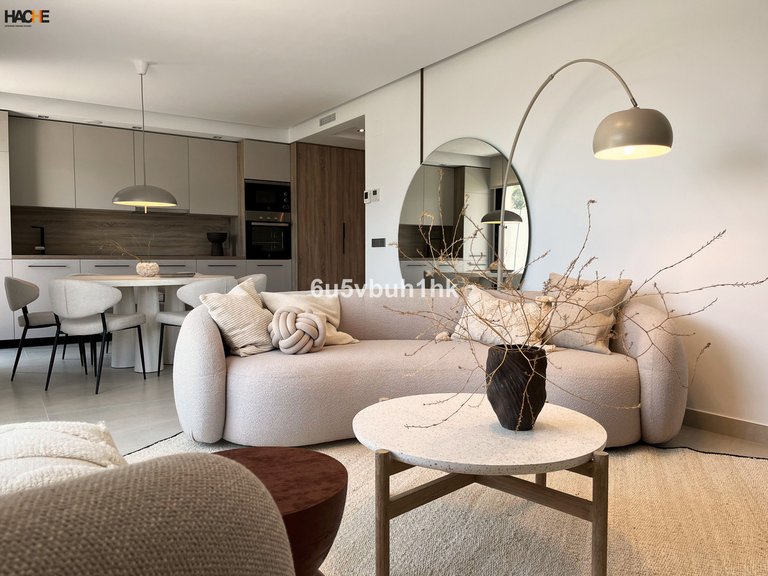 Apartment for Sale in La Quinta, Malaga 3
