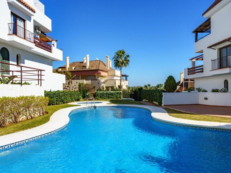 Apartment for Sale in The Golden Mile, Malaga 26