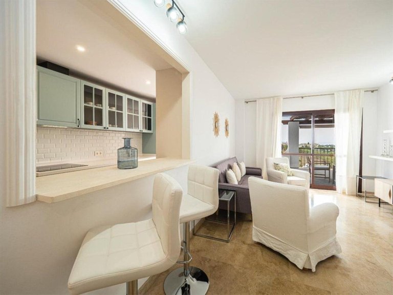 Apartment for Sale in The Golden Mile, Malaga 6