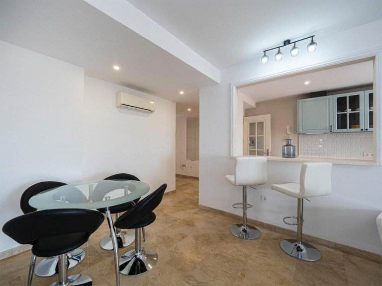 Apartment for Sale in The Golden Mile, Malaga 7